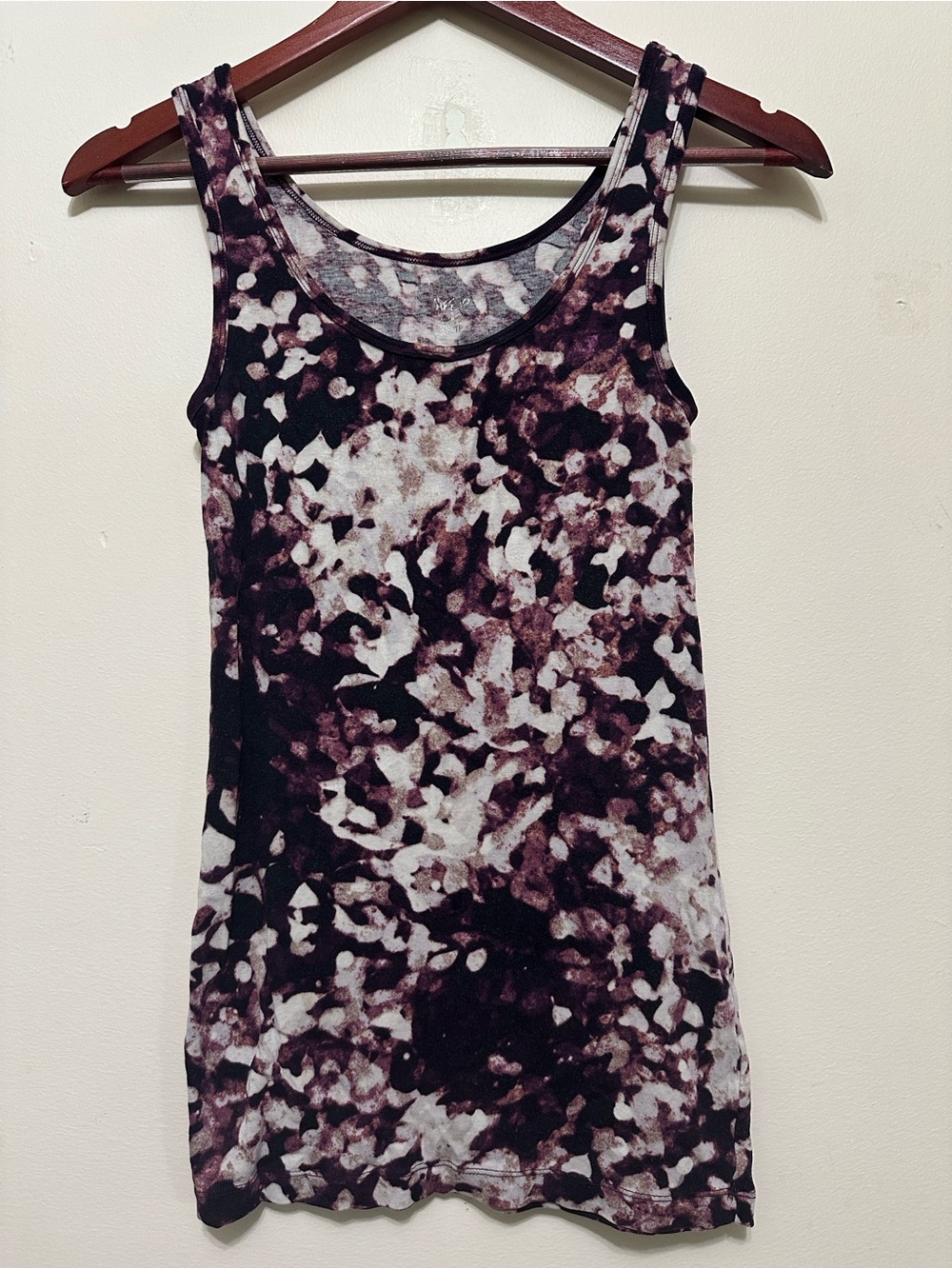 Mossimo Supply Co. Black & Brown Marble-Print Tank